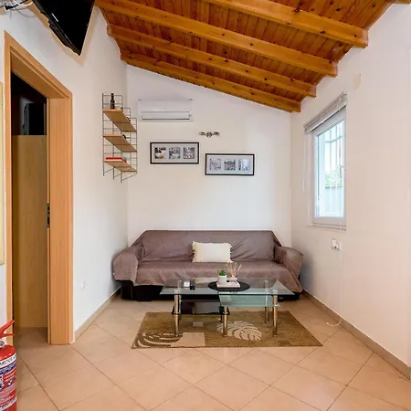 Holiday home Evaggelia's Summer Dikella